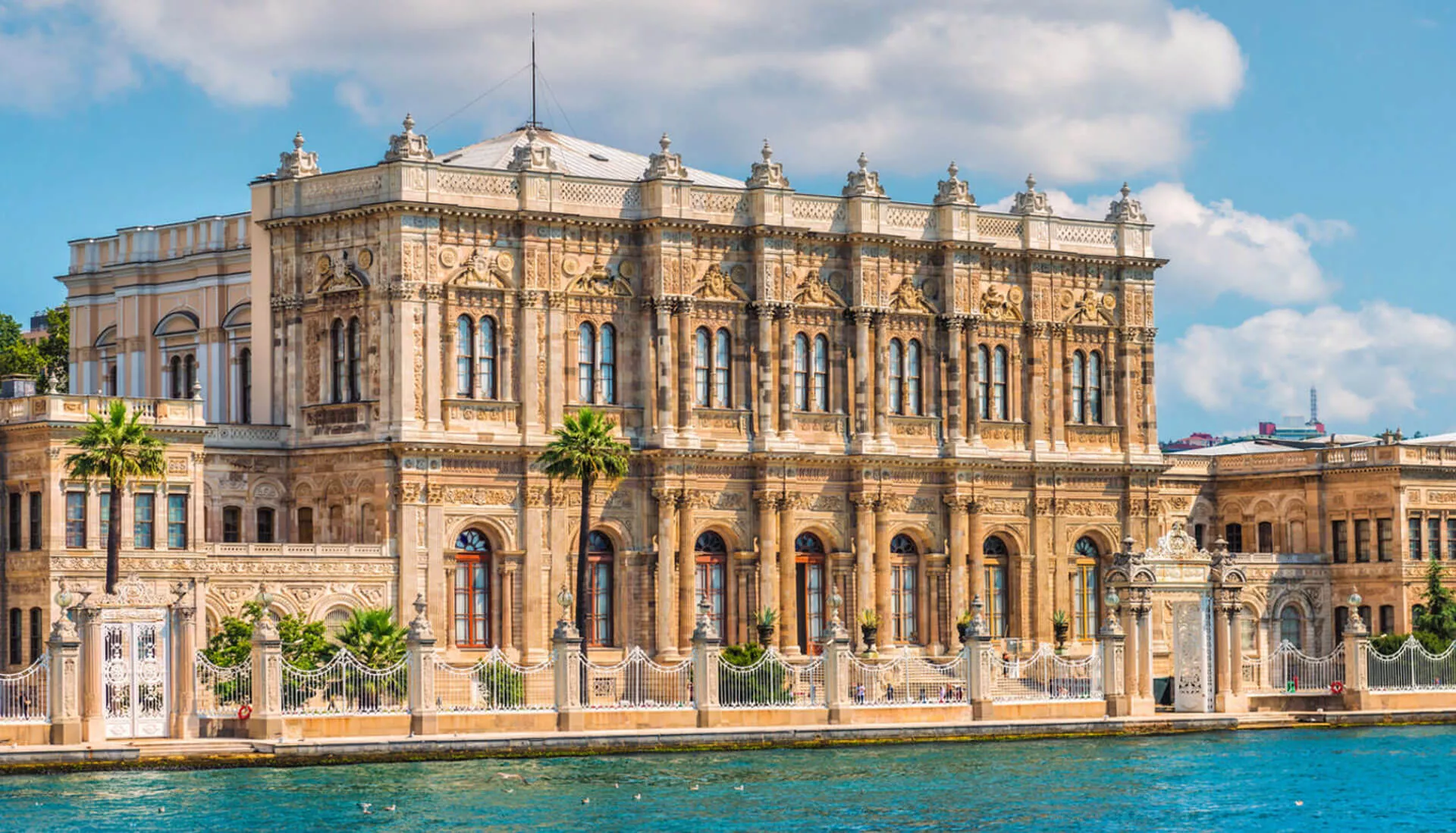 ما لا تعرفه عن أفضل مهندس معماري في تركيا